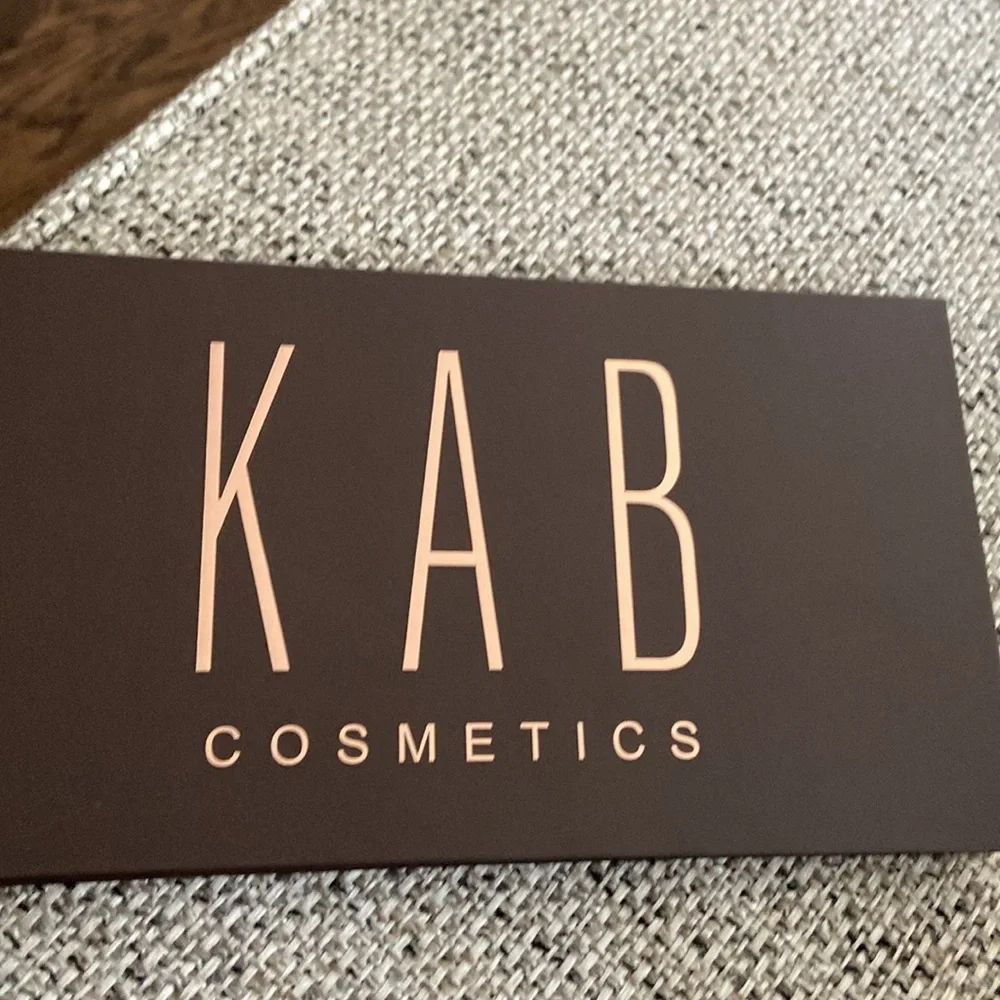 KAB Cosmetics Contour Palette Volume 1 BNIB Authentic! Big Full